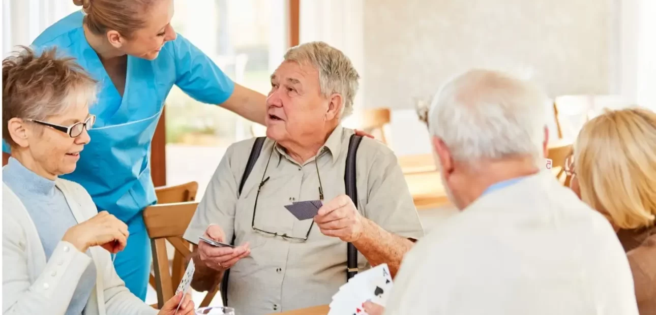 Hogar de ancianos, ELEAM o residencia senior: ¿cuál es la diferencia?